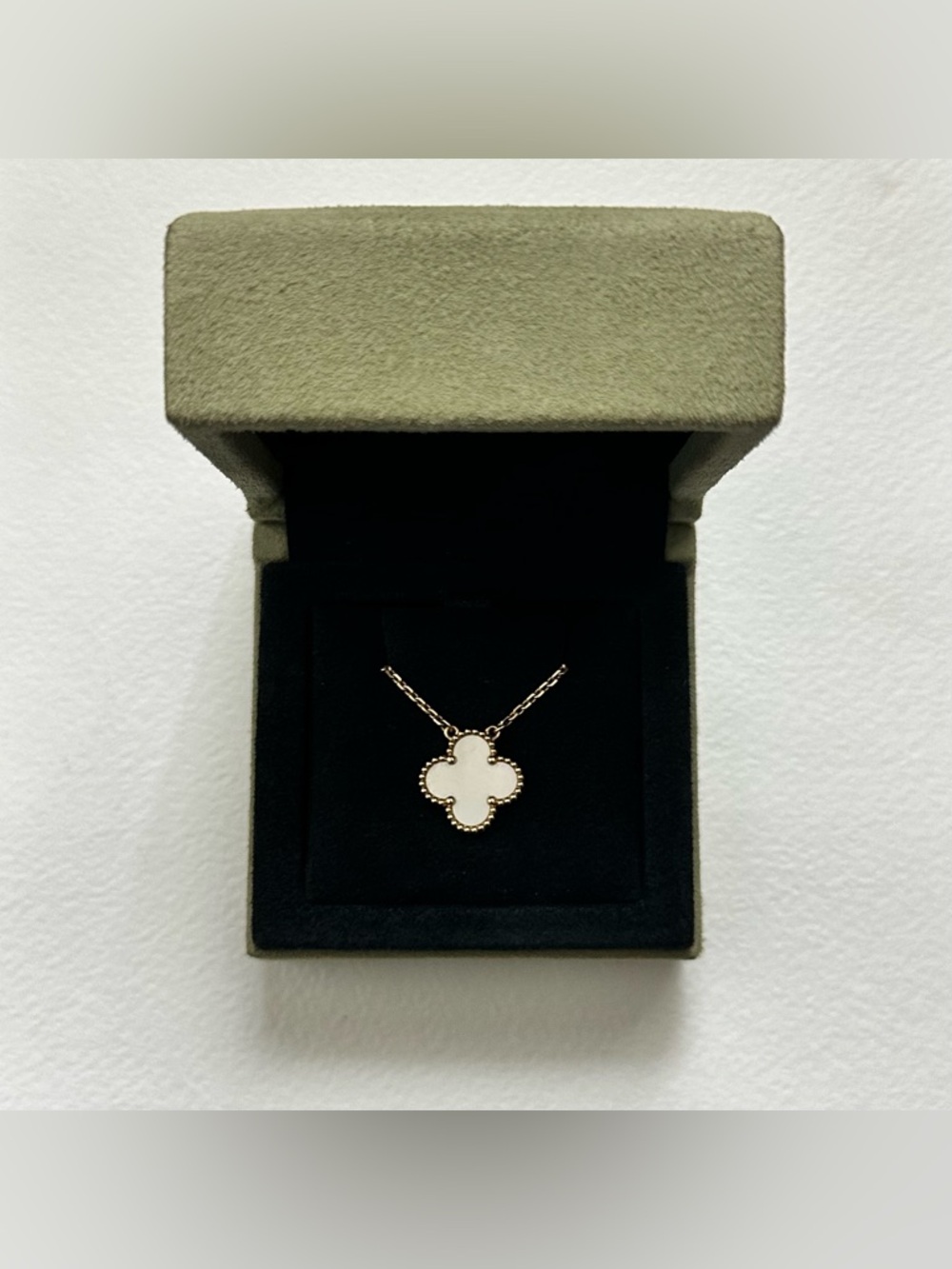 Van Cleef & Arpels Vintage Alhambra Pendant Necklace 18K YG Mother of Pearl MOP